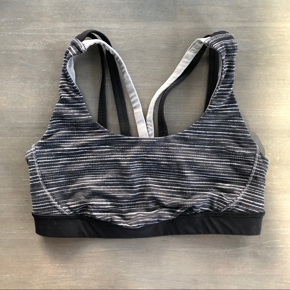 Lululemon athletica sports bra size 6